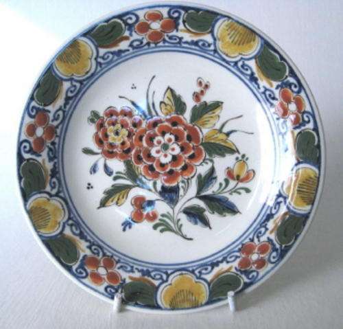 Polychrome Porceleyne Fles plate or dish