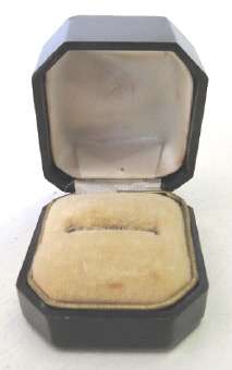 Bakelite ring case, made in England