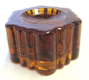 Glass castor cup (3)