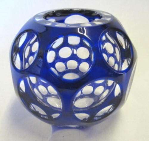 Superb faceted glass vase