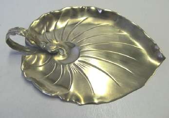Vintage brass dustpan, water lily design