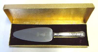 Sheffield double-edged cake and pie server (1)
