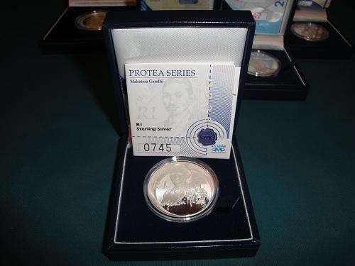 2008 STERLING SILVER GHANDI PROTEA PROOF COIN!!!!