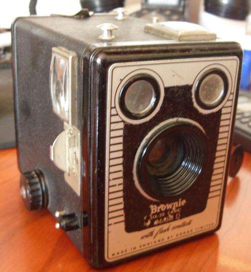 Old Kodak Brownie Six-20 Model D Box Camera