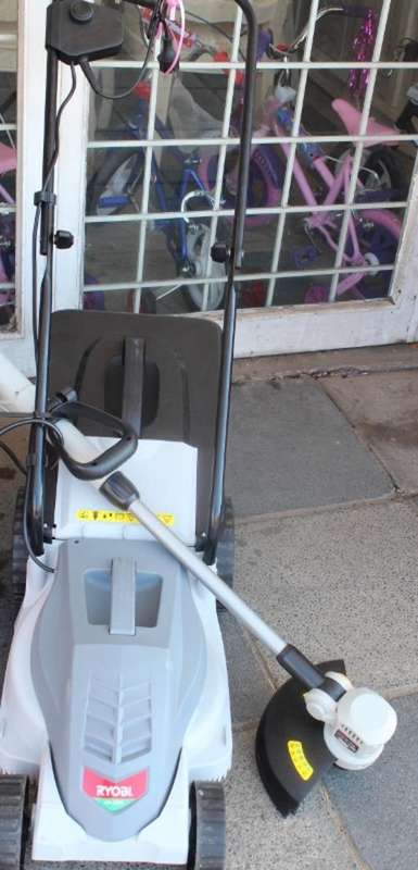 Ryobi Lawnmower&Weedeater Combo