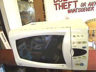 LG Intellowave 26L Microwave + Manual (White) (Collection Only !!!!!!)