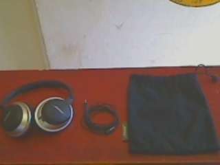 Bose AE2 Professional Headphones + Cable + Original Carry Bag (RETAILS for R3000!!!!!)