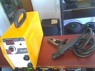 Mac-Afric 200 Amp Inverter Welder (Shipping R150 !!!!)