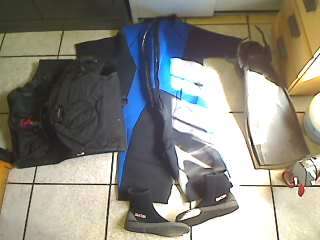 Lot Diving Equipment (Wet Suit + Flippers + Bouyancy Compensator + Shoes)