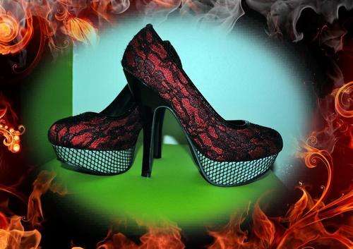 SEXY LACE HIGH HEEL PLATFORM PUMPS - SIZE 4