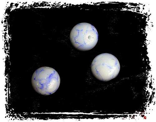 20 X PURPLE & WHITE MARBLE BEADS