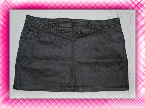 STUNNING SHORT LEATHER LOOK SKIRT - SIZE 12