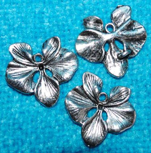 BRONZE TONED FLOWERS