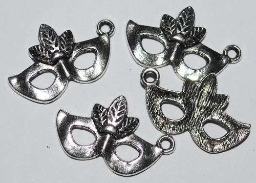 MASKED BALL CHARMS