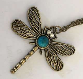 **BEAUTIFUL DRAGONFLY PENDANT WITH CHAIN**