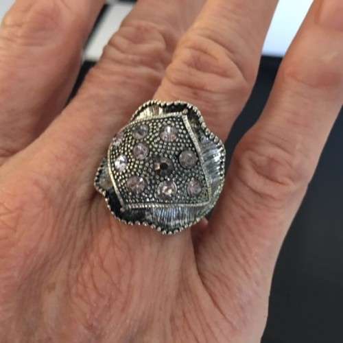 **ANTIQUE MAGAZETTE BIG RING** SPLENDID ITEM
