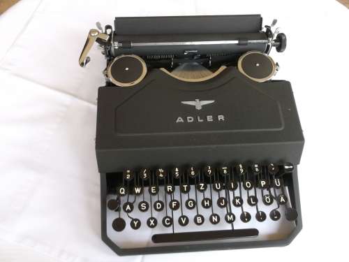 (Typewriter) ADLER tikmasjien, versamelstuk in puik toestand.