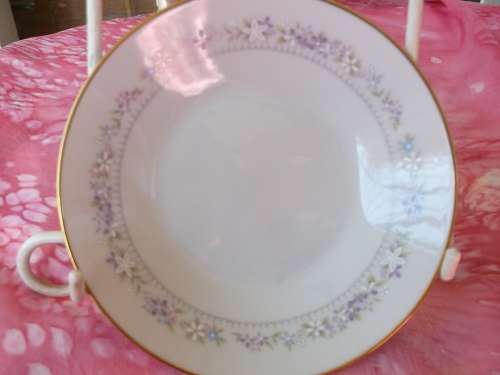 6 X Noritake `Lilac Time` desert bowls.