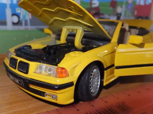 BMW 328i