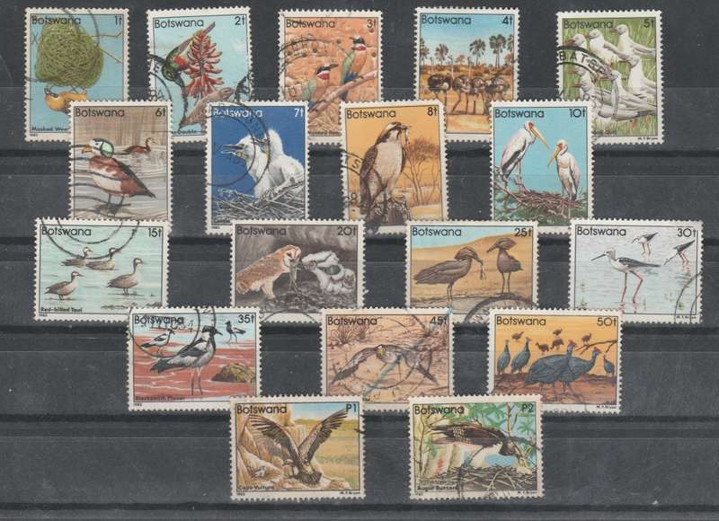 BOTSWANA   COMPLETE  BIRD ISSUE    1982   SG515-532     FULL SET