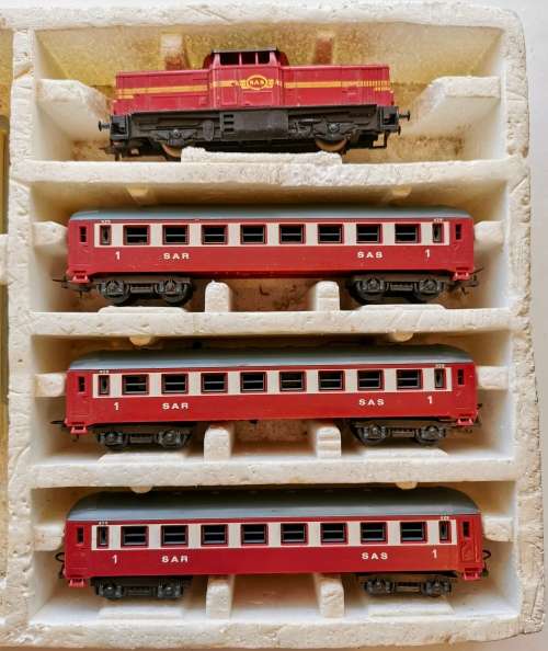 Rare Vintage Lima Train Set.  Made in Italy.  SA Railways SAR/SAS.