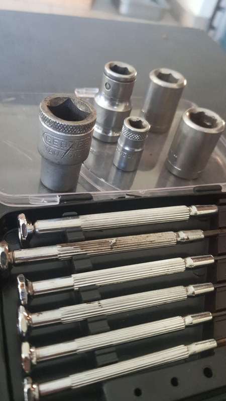Ratchet wrench plus extension and 5 x sockets size2×12,10,3/8,13 and set of screwdrivers