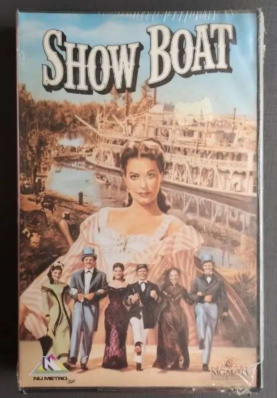 Show Boat (VHS)