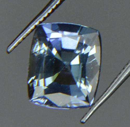 1.63CT TANZANITE VIOLET BLUE, CUSHION CUT, 7.5(L)x6.6(W)x4.1(D)mm, TANZANIAN GEM, SI1.