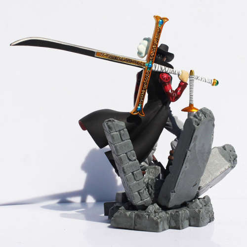 One Piece Figure Mihawk Figure 15CM