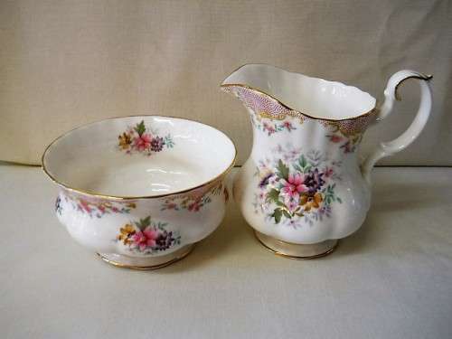 Royal  Albert   ''SERENITY''  Milk  &  Sugar