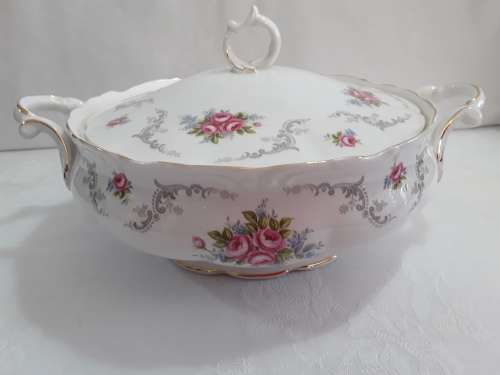Royal Albert  ''TRANQUILLITY''   Serving Dish with Lid