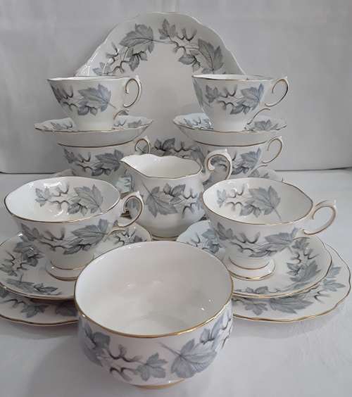 Royal Albert   ''Silver Maple''  21 pc  TEA  SET
