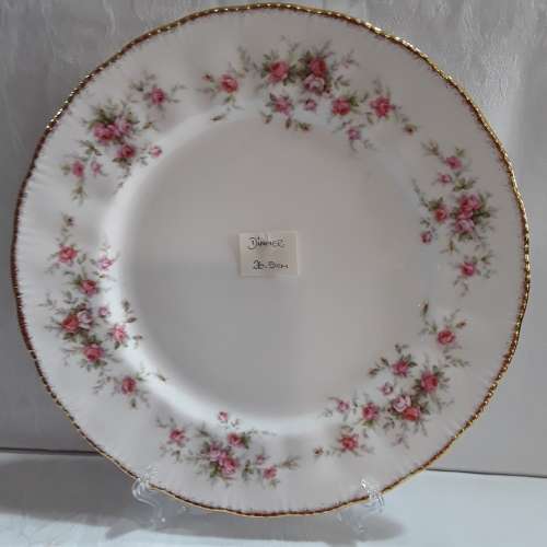 Paragon  ''Victoriana  Rose''   Dinner  Plate