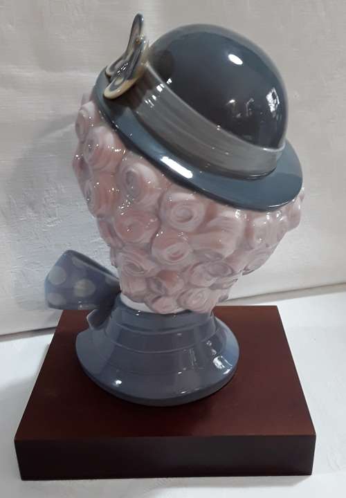 Lladro Clown Bust on Base