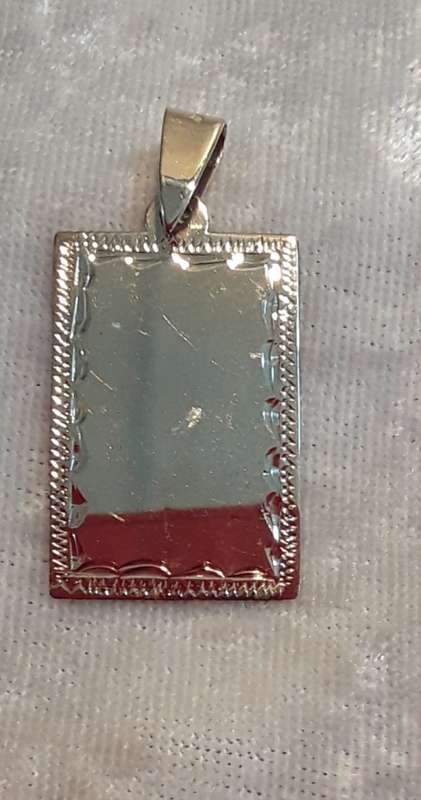 9ct  Yellow Gold  -  Name Pendant