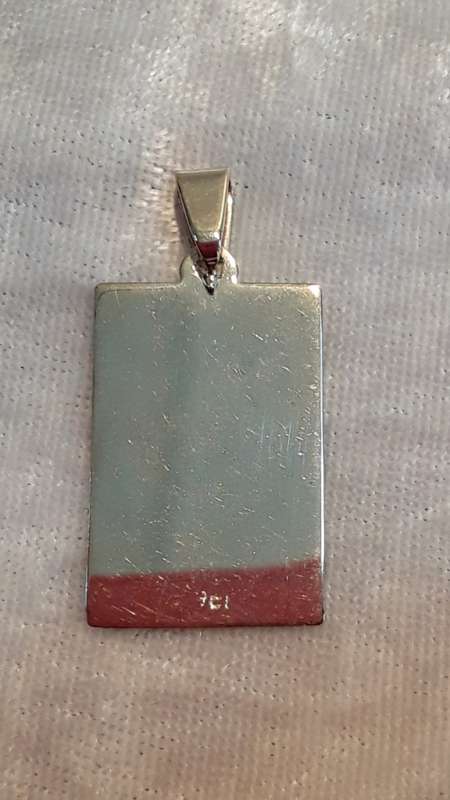 9ct  Yellow Gold  -  Name Pendant