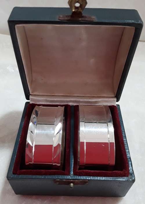 STERLING  -  Cased  -  His / Hers  Serviette  Rings