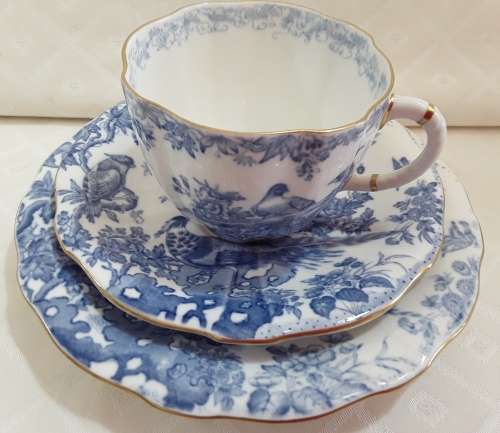 Royal Crown Derby - Trio