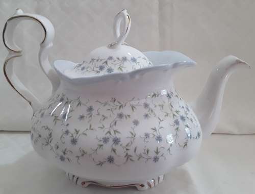 Royal Albert  -  Caroline  -  Tea Pot
