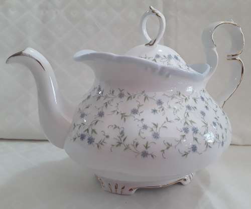 Royal Albert  -  Caroline  -  Tea Pot