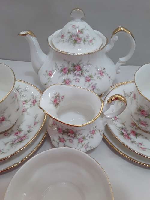 Paragon  -  Victoriana Rose  -  Tea - 4 - Two