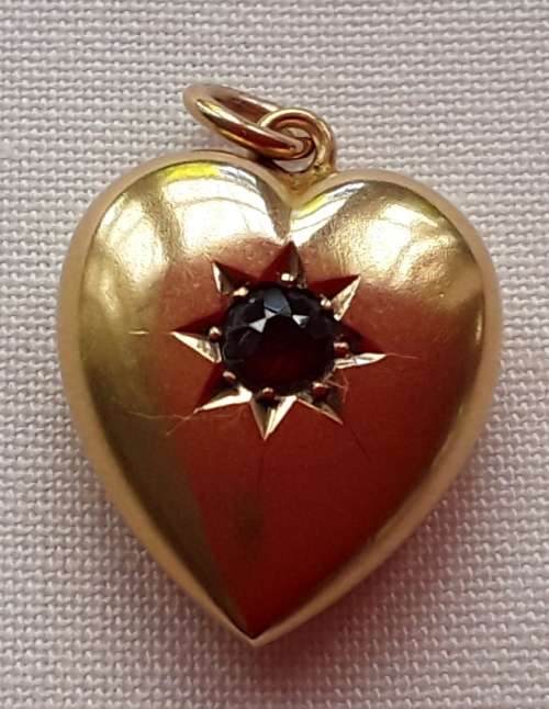 9ct Gold Heart Pendant