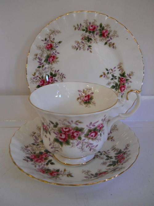 Royal Albert 'Lavender Rose' Trio