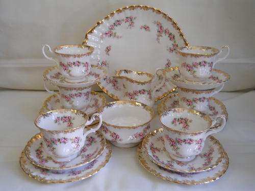 Royal Albert    21pc  '' Dimity Rose ''   Teaset