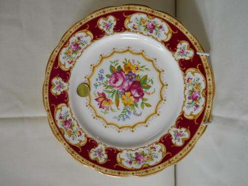 Royal Albert     '' Lady Hamilton ''  Plate