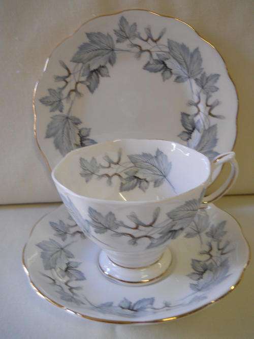 Royal Albert   ''Silver Maple''    Trio