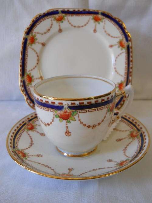 Royal Albert   ''Crown China''    Trio