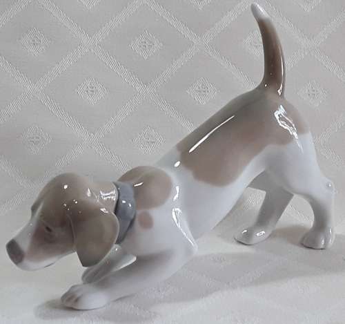 Lladro    Dog  Figure
