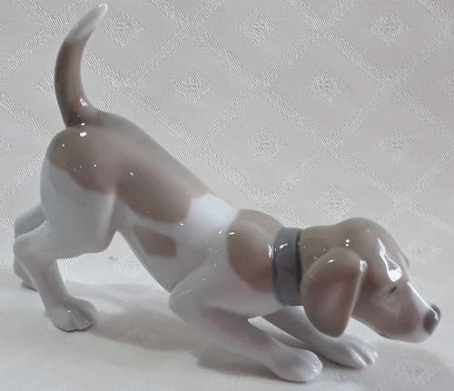 Lladro    Dog  Figure