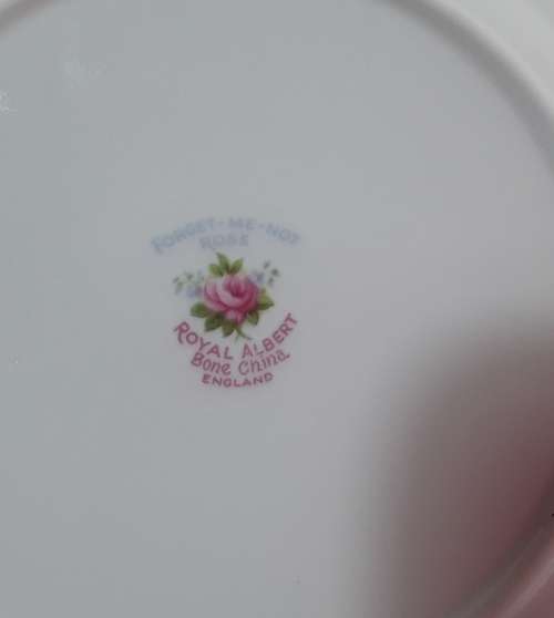 Royal Albert  -  Forget - Me - Not  Trio